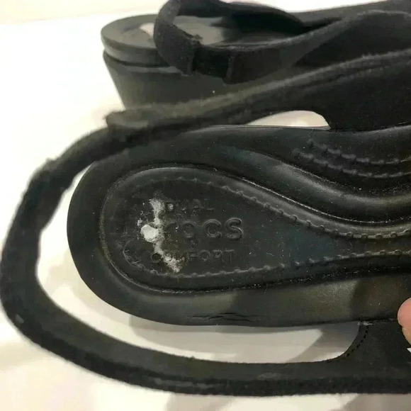 Women’s Crocs Black Heels Size 4 - Picture 4 of 8